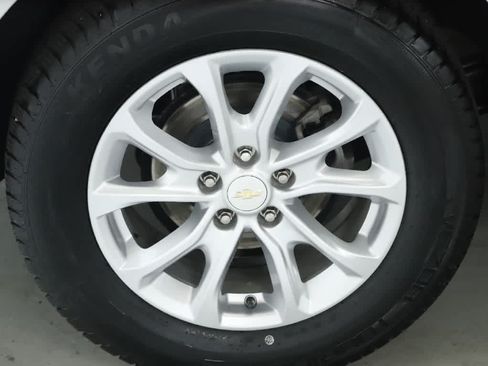 Used 2020 Chevrolet Equinox LT w/ Driver Convenience Package FWD image 12