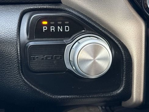 Used 2020 RAM 1500 Laramie RWD image 22