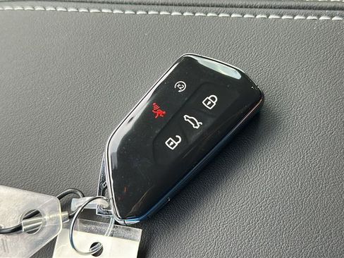 New 2026 Volkswagen Atlas SE image 24