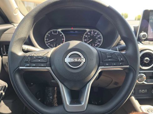 Used 2024 Nissan Sentra SV image 24