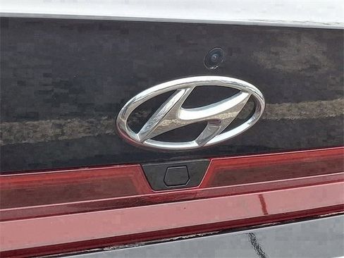 Used 2023 Hyundai Elantra SEL w/ Convenience Package image 29
