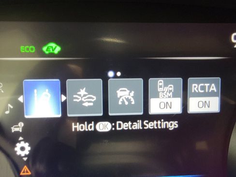 Used 2023 Toyota Highlander XLE AWD/4WD image 24