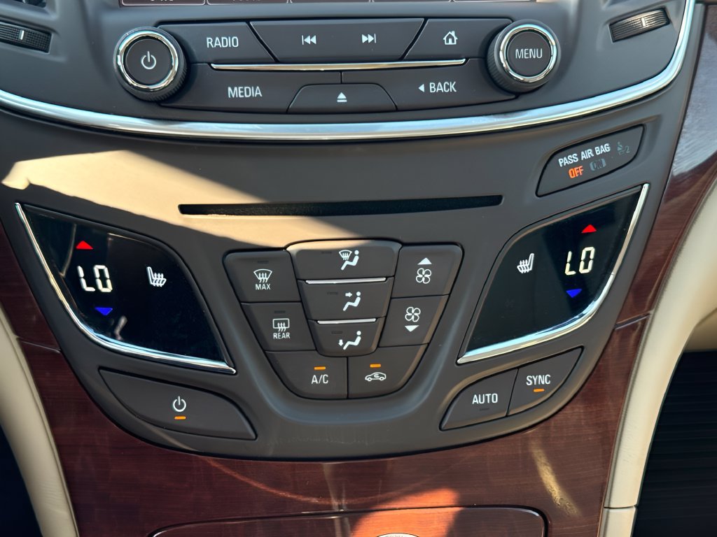 Used 2017 Buick Regal Sport Touring FWD image 17
