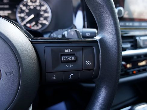 Used 2022 Nissan Pathfinder S image 21