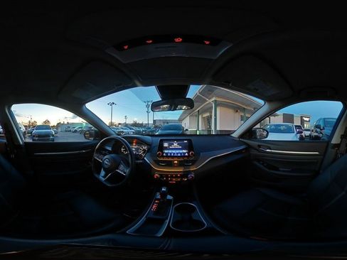 Used 2025 Nissan Altima 2.5 SR image 41