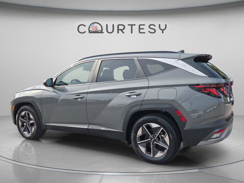 Used 2025 Hyundai Tucson SEL FWD image 3