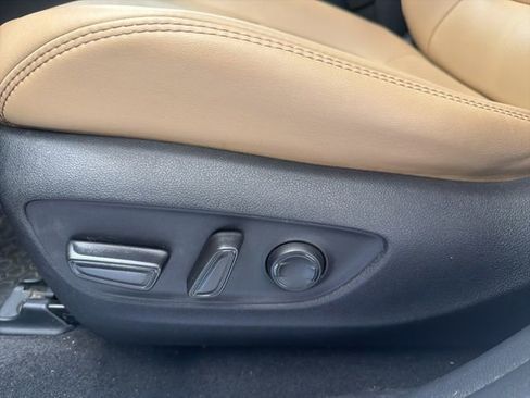 Used 2023 Toyota RAV4 XLE Premium image 11