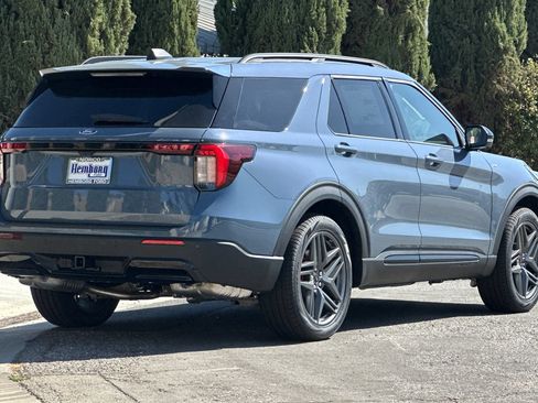 New 2026 Ford Explorer ST-Line w/ ST-Line Street Pack RWD image 4