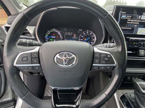 Used 2020 Toyota Highlander Platinum image 20