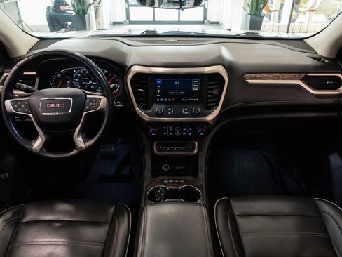Used 2020 GMC Acadia Denali w/ Technology Package AWD/4WD image 9