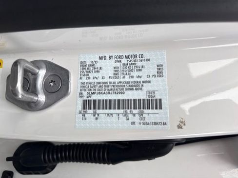 Certified 2024 Lincoln Nautilus Reserve w/ Equipment Group 202A image 34