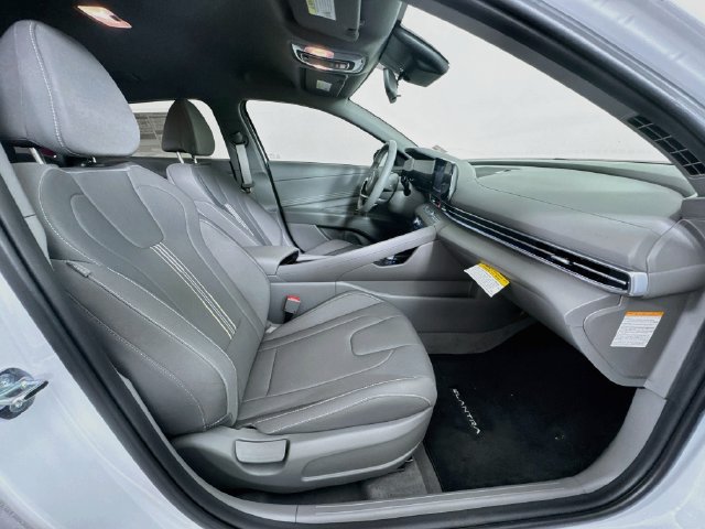 New 2026 Hyundai Elantra SEL FWD image 42