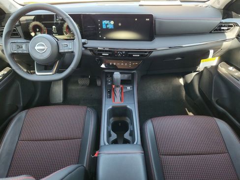 New 2025 Nissan Kicks SR w/ Illumination Package image 11