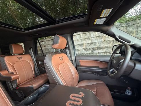 Used 2022 Ford Expedition King Ranch AWD/4WD image 27