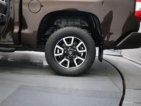 Used 2020 Toyota Tundra Limited w/ Limited Premium Package image 20