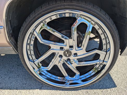 Used 1990 Cadillac Brougham image 8