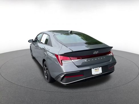 Used 2026 Hyundai Elantra Sport FWD image 11