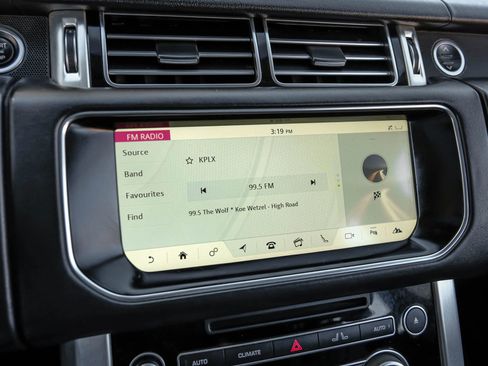 Used 2017 Land Rover Range Rover HSE image 30