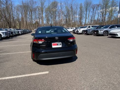 Used 2024 Toyota Corolla LE image 8
