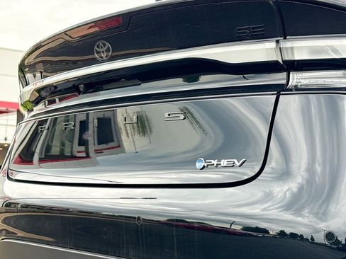New 2026 Toyota Prius Plug-In Hybrid FWD image 13