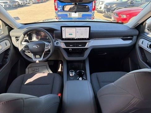 New 2026 Ford Explorer Active image 22