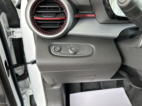 New 2026 Chevrolet Trax RS w/ Sunroof Package FWD image 16