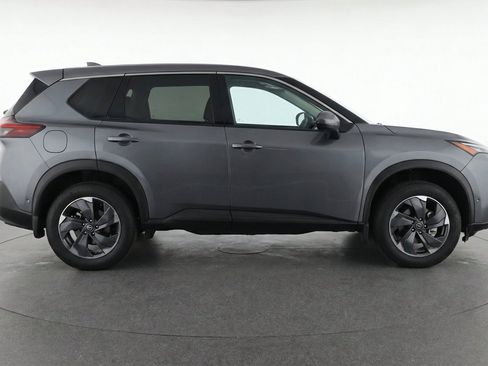Used 2025 Nissan Rogue SV FWD image 11