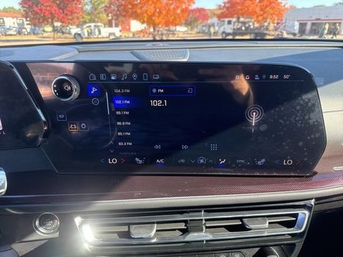 Used 2024 Chevrolet Traverse Z71 w/ Enhanced Driving Package image 25