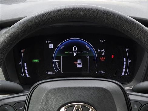 Used 2026 Toyota Corolla LE FWD image 19