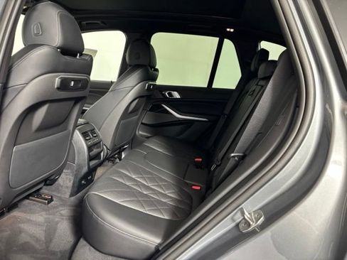 Used 2024 BMW X5 xDrive40i w/ M Sport Package AWD/4WD image 19