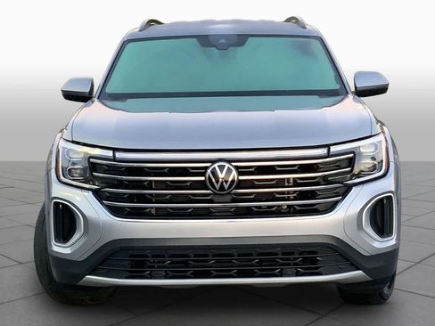 Used 2024 Volkswagen Atlas SE FWD image 4