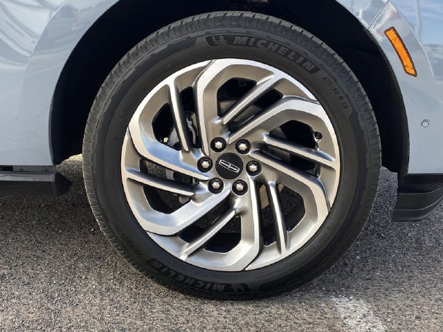 Used 2025 Lincoln Navigator L Reserve AWD/4WD image 11