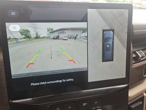 Used 2024 Ford Expedition Limited AWD/4WD image 36