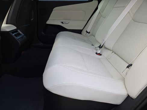 New 2026 Lexus ES 350e FWD image 7
