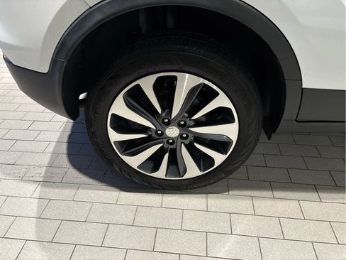 Used 2022 Buick Encore Preferred w/ Safety Package image 5