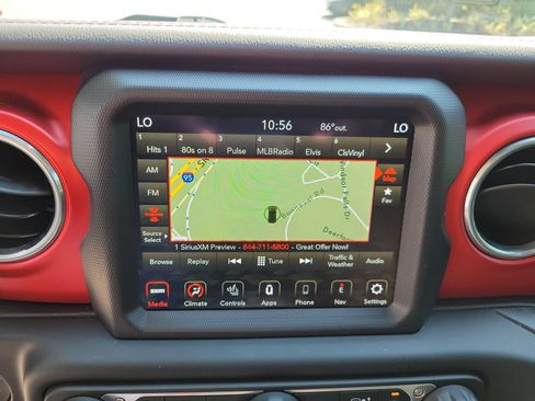 Used 2021 Jeep Wrangler Unlimited Rubicon AWD/4WD image 32