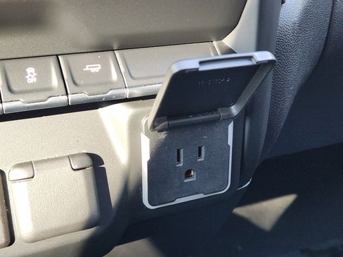 Used 2022 Chevrolet Silverado 1500 Custom w/ LPO, Dark Essentials Package image 23