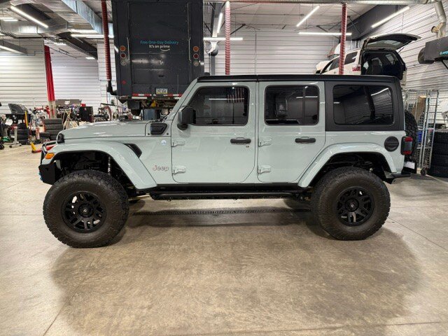 Used 2023 Jeep Wrangler Unlimited Sahara w/ Dual Top Group AWD/4WD image 32