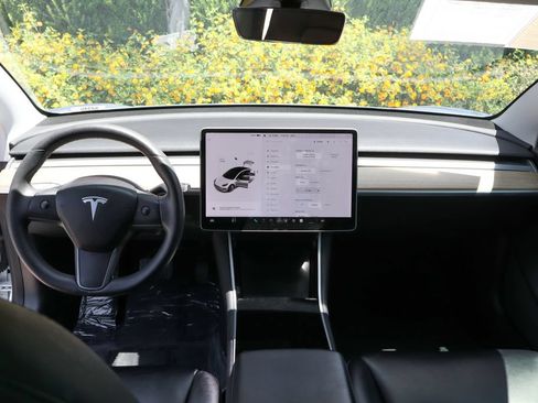 Used 2020 Tesla Model 3 Long Range AWD/4WD image 24