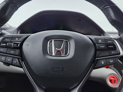 Used 2020 Honda Accord Touring image 32