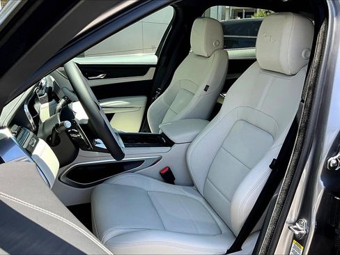 New 2026 Jaguar F-PACE R-Dynamic S image 9