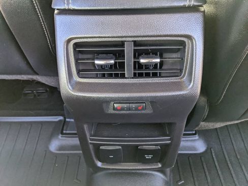 Used 2015 Ford Edge Sport w/ Equipment Group 401A AWD/4WD image 17
