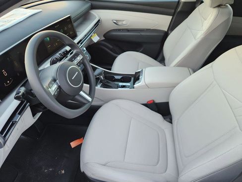 New 2026 Hyundai Tucson SE image 8
