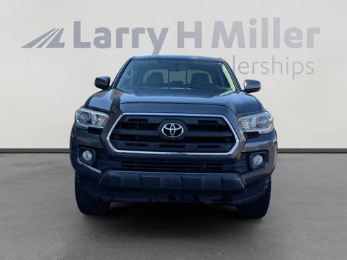Used 2016 Toyota Tacoma SR5 w/ SR5 Appearance Package (SN) RWD image 8