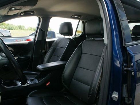 Used 2023 GMC Terrain SLT FWD image 13