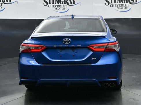 Used 2019 Toyota Camry SE FWD image 6
