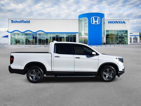 Used 2022 Honda Ridgeline RTL-E image 2