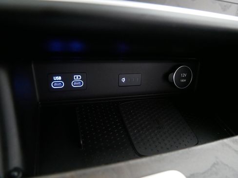 Certified 2025 Genesis GV80 3.5T Advanced image 30