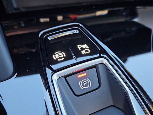 New 2025 Audi Q5 Premium image 11