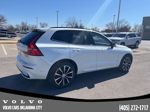 Used 2025 Volvo XC60 B5 Plus image 5